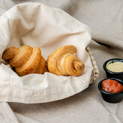 Croissant with apricot filling (60 g)
